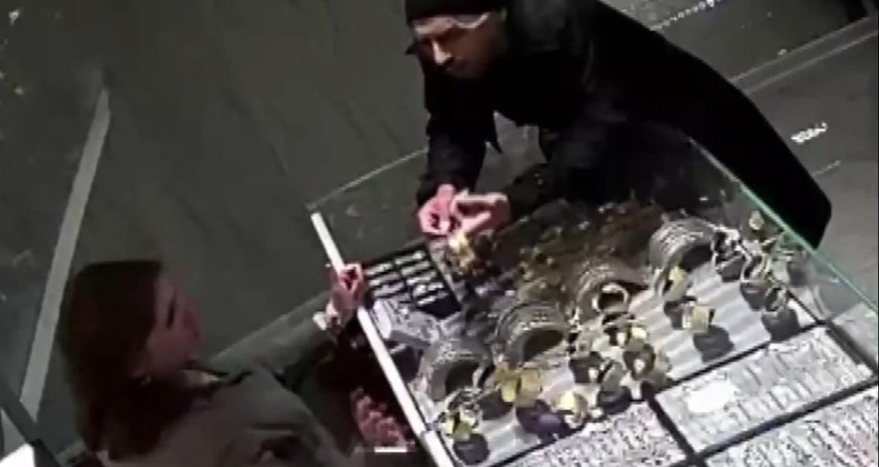 7 Bilezik: İstanbul'un Hırsızlık Hikayesi