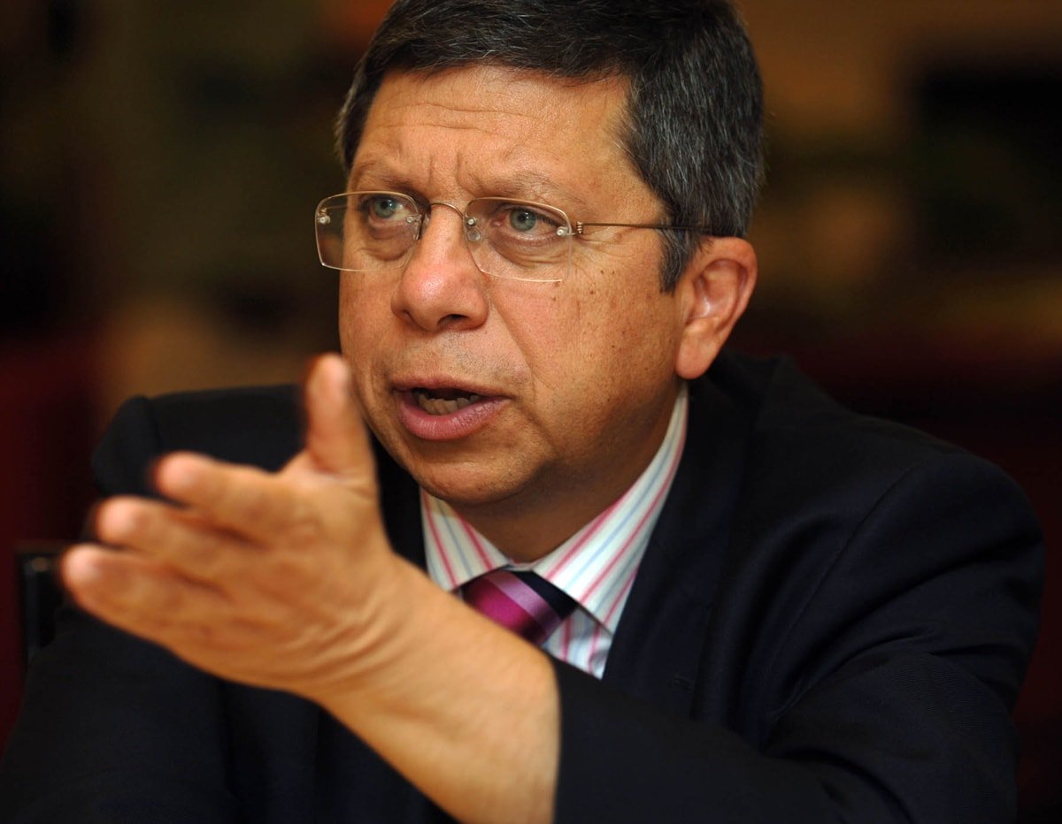 7,000 Workers in the Palace