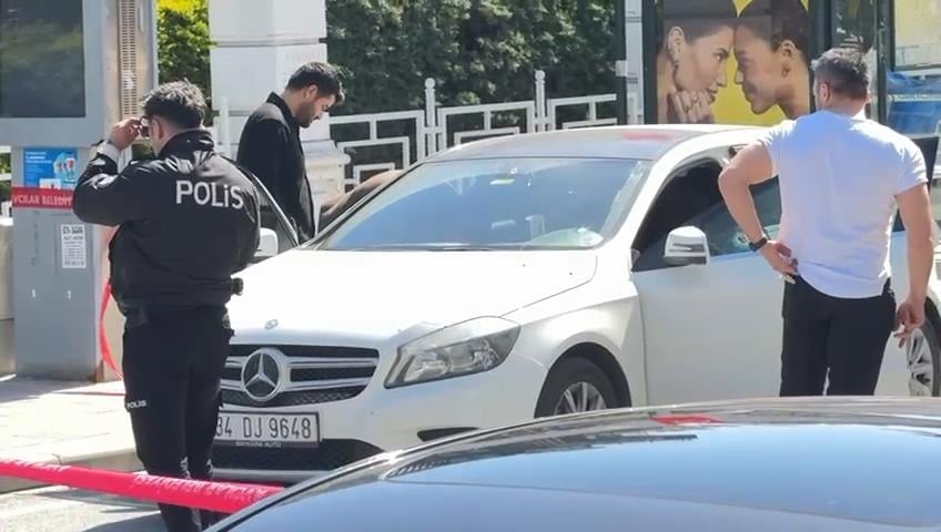 Gunmen on the Run Under the Sun