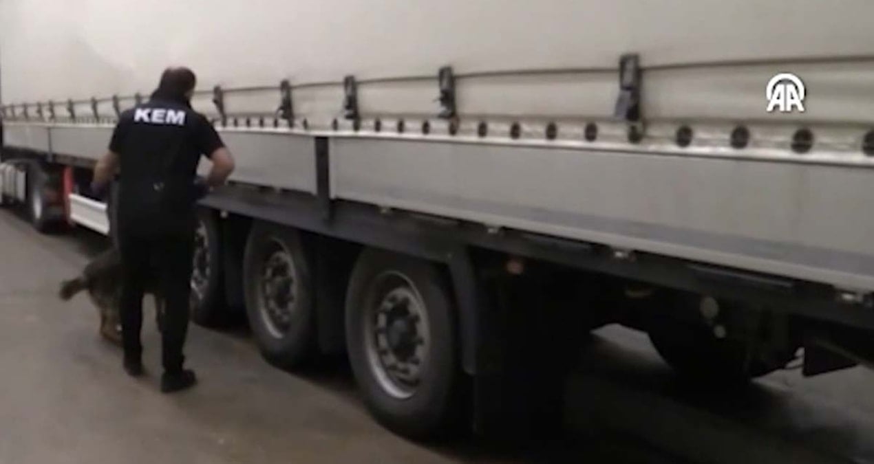 Gümrük Ekiplerinin Uyuşturucu Baronlarına Karşı Savaşı